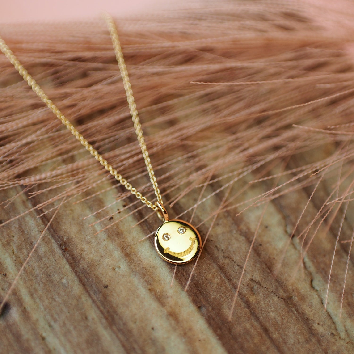 Golden Smile Kette - Schmuck aus recyceltem Gold mit Labordiamanten - The Good Bling Berlin