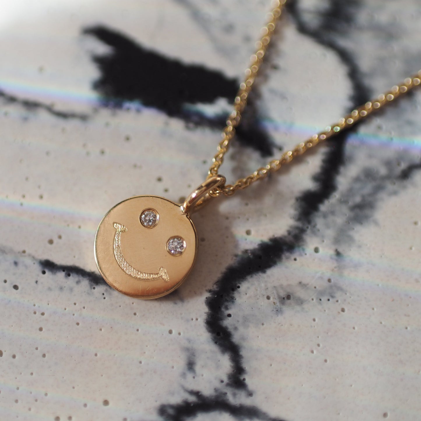 Golden Smile Kette - Schmuck aus recyceltem Gold mit Labordiamanten - The Good Bling Berlin