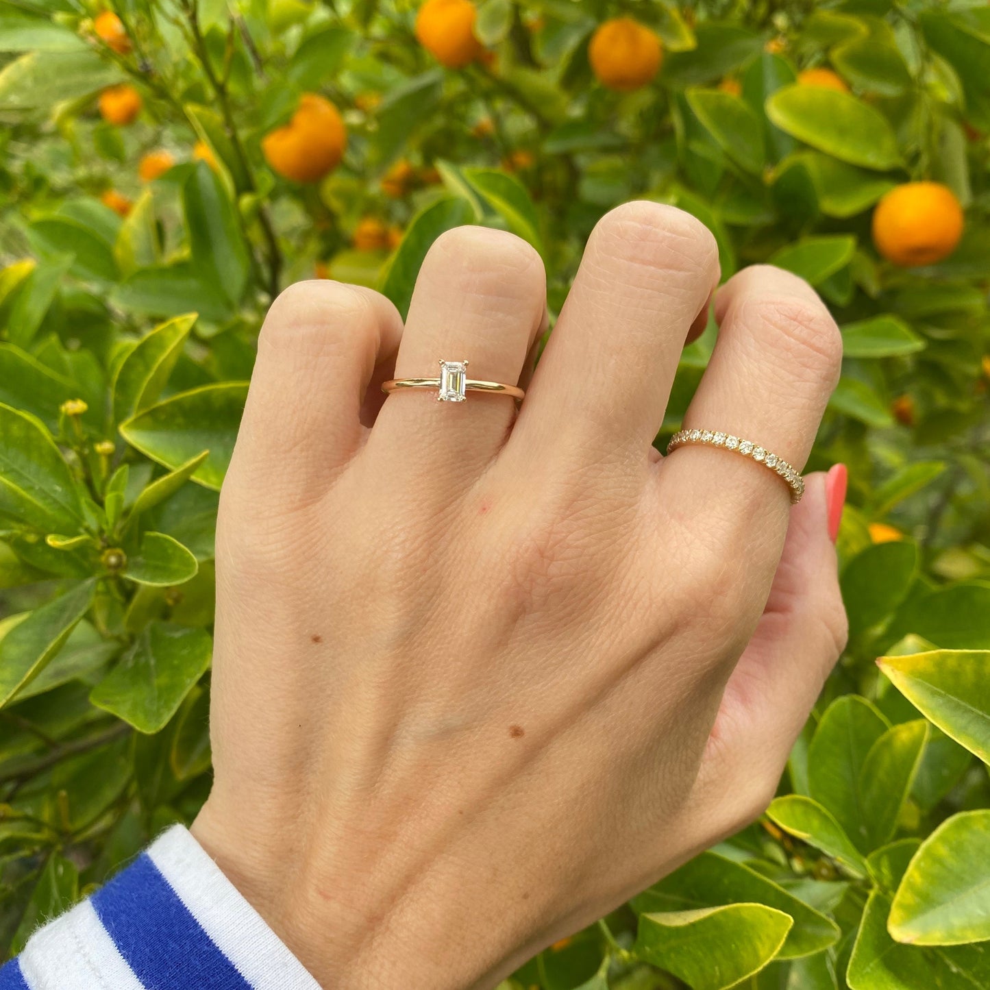Khloé ist ein ganz besonderer Ring aus recykeltem Roségold und Labor Diamanten.