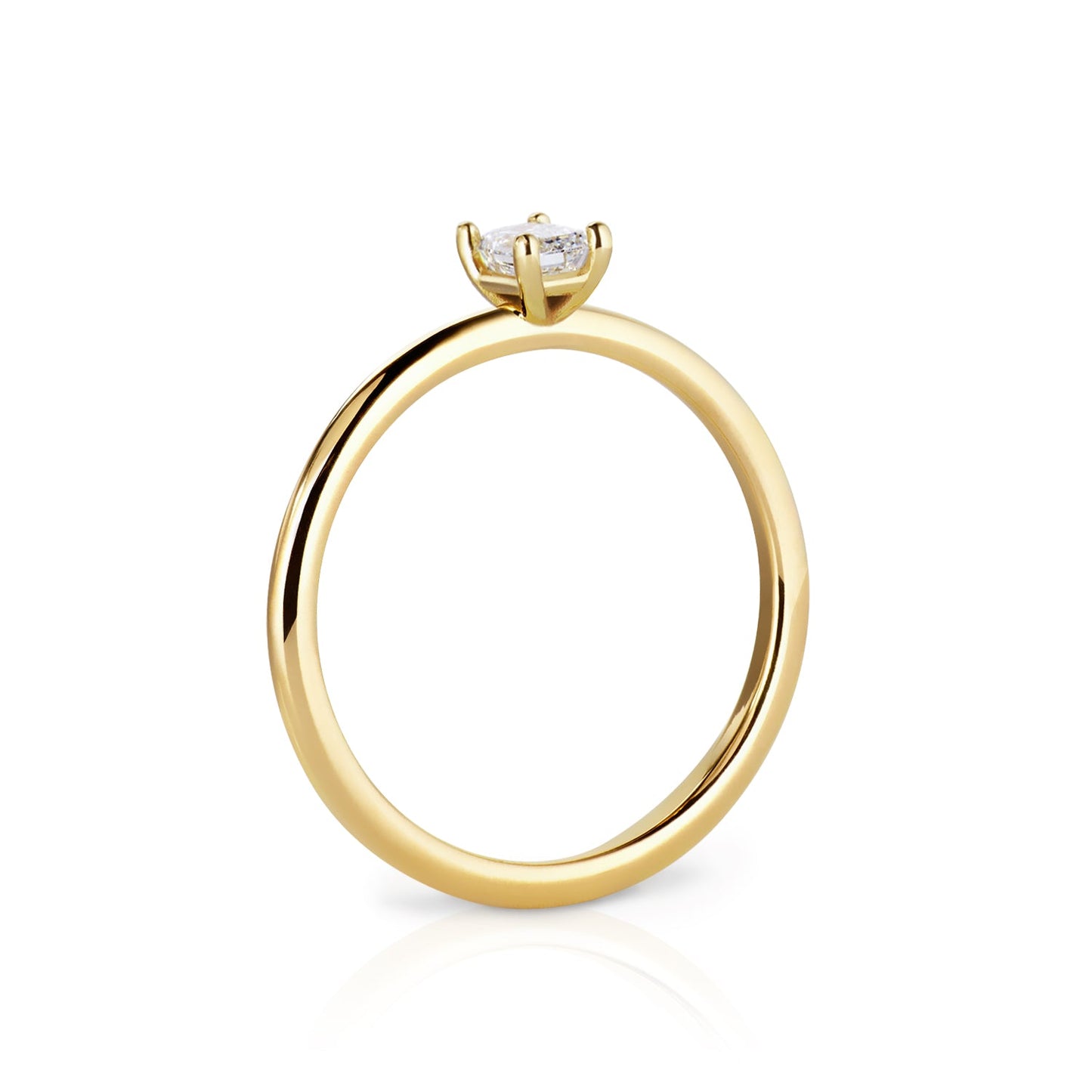 Der nachhaltige gelbgoldene Ring Bella mit Labor gezüchteten Diamanten aus unser Tiny Collection von Zola Berlin.